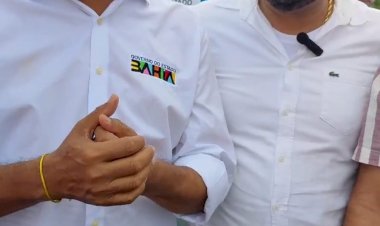 Prefeito Iko de Central recebe tanque-pipa das mãos do governador Jerônimo Rodrigues para reforçar enfrentamento à seca