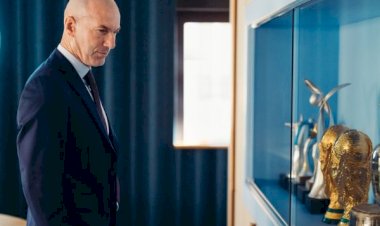 Zidane é oficializado como novo técnico da seleção da França