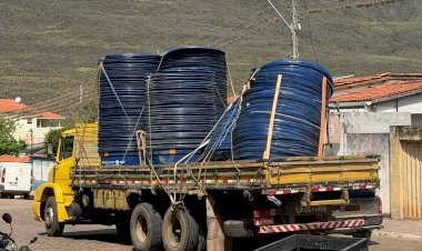 Denúncia questiona chegada de caixas d’água a Piatã na véspera da eleição