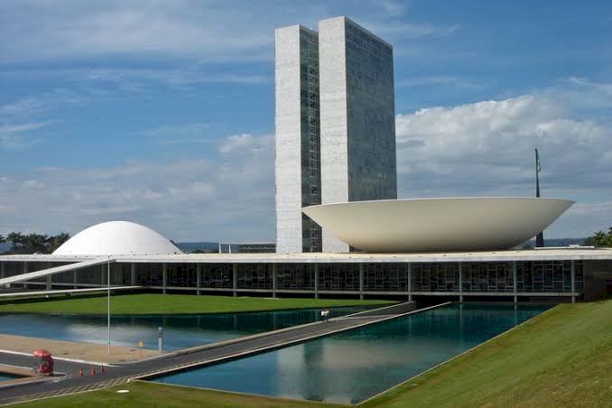 Grupo investigado pela Polícia Civil discutia ataques ao Planalto e local de debate eleitoral em 2026